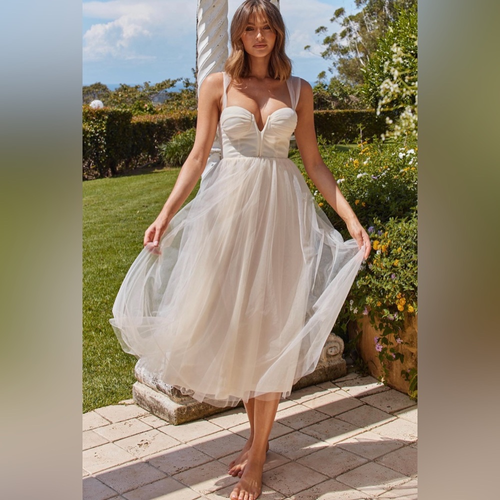 SELFIE LESLIE SURREAL LACE-UP BACK TULLE MIDI DRESS BUTTER NWT